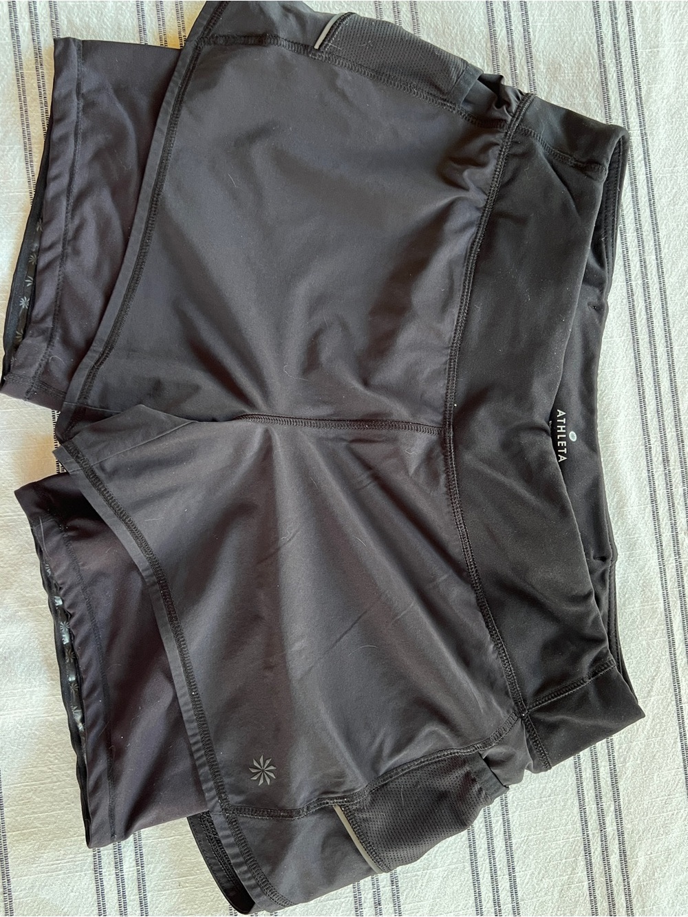 Athleta Black stretch  TrainingShorts with under- leggings Women’s Lg